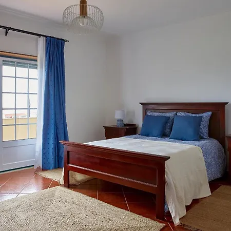 Chale Da Malvarosa Atouguia Da Baleia