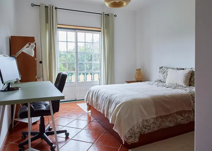 Da Malvarosa Atouguia Da Baleia