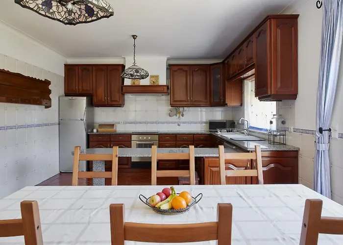 Da Malvarosa Atouguia Da Baleia